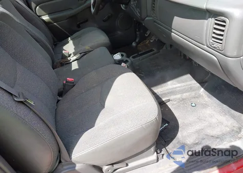 2004 Chevrolet Silverado Work Truck из США, поврежденный, VIN 1GCEK14V24Z178084